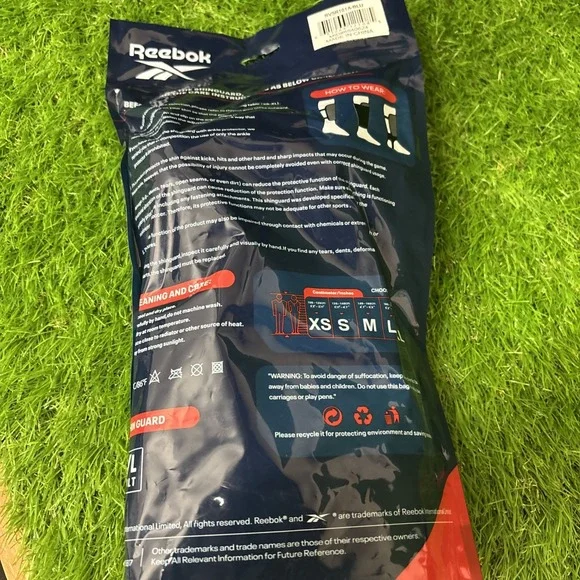 Reebok Soccer Shin Guards Adult M/L - 1 Pair - New Green Football  Protective - Picture 3 of 4